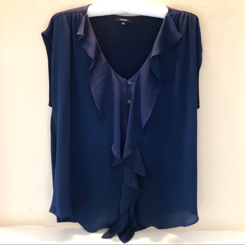 Premise Studio light chiffon navy short sleeve top